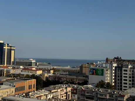 Kirayə 4 otaqlı mənzil, 250 m², Sahil: 5 100 ₼/ay 2