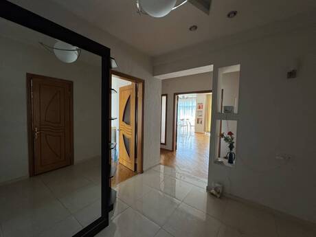Kirayə 3 otaqlı mənzil, 150 m², 28 May: 1 300 ₼/ay 4