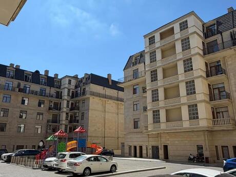 4-room apartment for rent, 140 m², Ağ şəhər: 1 799 ₼/mo 2