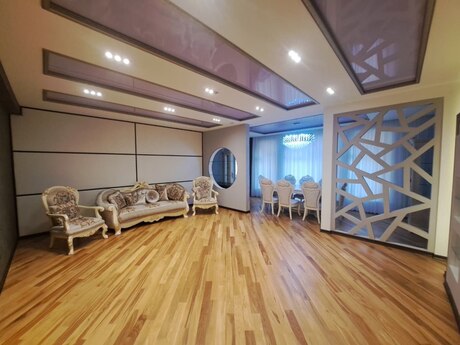 Kirayə 3 otaqlı mənzil, 220 m², 28 May: 2 200 ₼/ay 3
