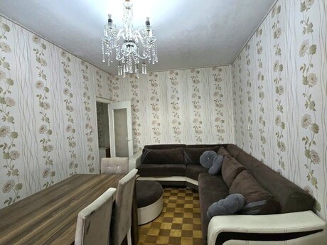 Bakıxanovda 4 otaqlı köhnə tikili mənzil kirayə verilir, 100 m², 699 AZN/ay, şəkil 2 / 12
