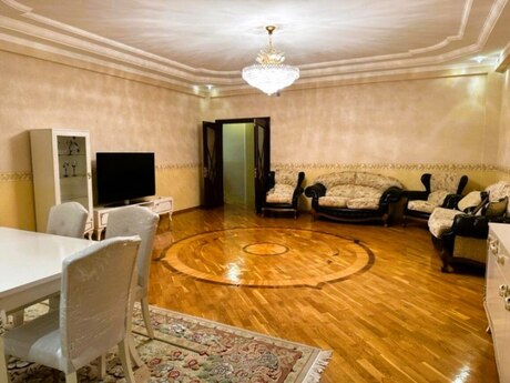 Elan №6468653 - Bakı, Nizami m., 5 otaqlı, 241 m², 10/18 mərtəbə