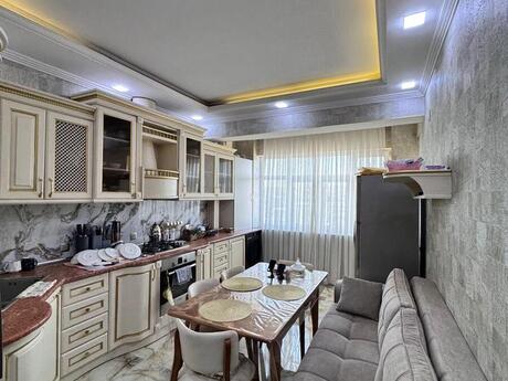 3 otaqlı mənzil, 122 m², İnşaatçılar: 360 000 ₼ 4