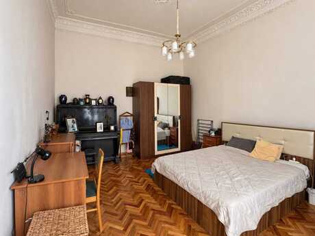 3-комнатная квартира, 90 м², İçəri Şəhər: 285 000 ₼ 3