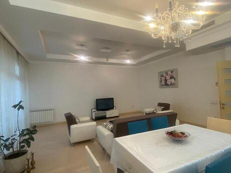 Аренда: 4-комнатная квартира, 240 м², Nizami: 3 500 ₼/мес 2