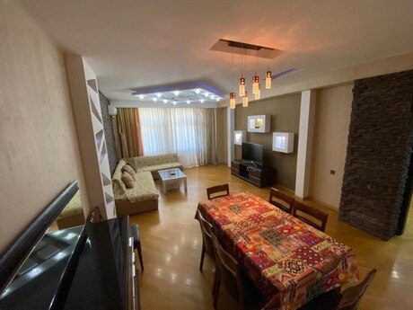 2 otaq · 105 m² · 12/18 mərtəbə, Şah İsmayıl Xətai