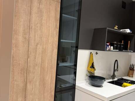 28 Mayda 2 otaqlı yeni tikili mənzil kirayə verilir, 75 m², 1 800 AZN/ay, şəkil 4 / 12