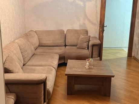 Elan №6469016 - Bakı, Gənclik m., 3 otaqlı, 65 m², 4/5 mərtəbə