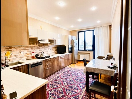 4-комнатная квартира, 152 м², Nizami: 540 000 ₼ 3
