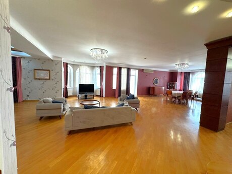 Kirayə 4 otaqlı mənzil, 300 m², İçəri Şəhər: 1 700 ₼/ay 4