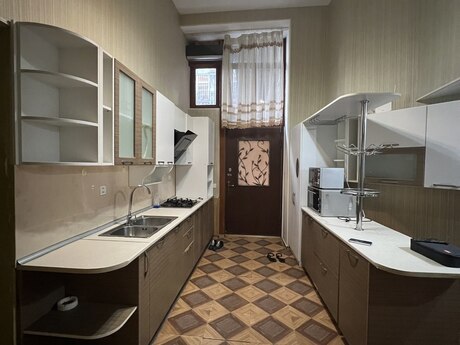 Kirayə 3 otaqlı mənzil, 90 m², İçəri Şəhər: 70 ₼/ay 5