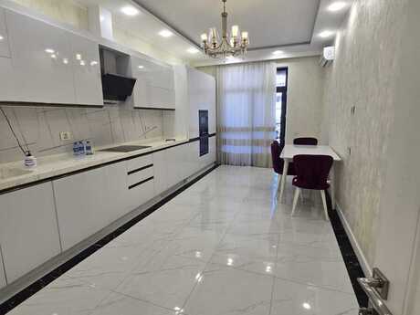 Объявление №6469356 - Баку, м. Низами, 3-комн., 155 м², 7/16 этаж