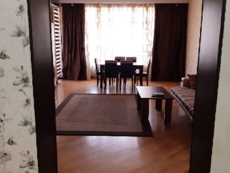 3-room apartment for rent, 115 m², Ağ şəhər: 900 ₼/mo 3