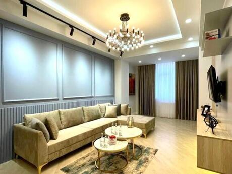 Elan №6469784 - Bakı, 28 May m., 2 otaqlı, 80 m², 10/15 mərtəbə