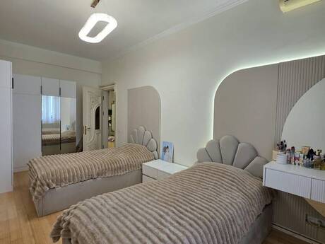 4-room apartment, 211 m², 28 May: 680 000 ₼ 5