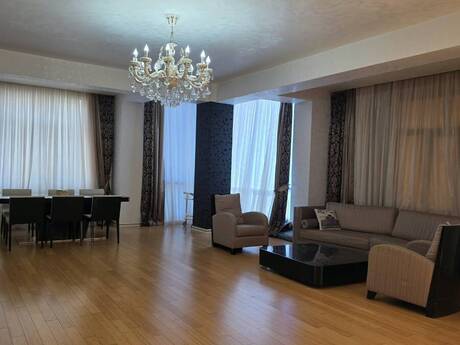 4 rooms · 211 m² · floor 12/20, 28 May