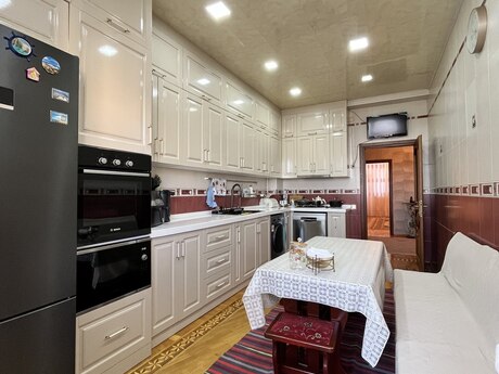 4 otaqlı mənzil, 146 m², Azadlıq Prospekti: 440 000 ₼ 2
