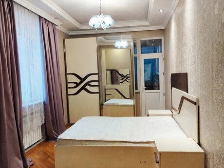 2 otaq · 78 m² · 12/17 mərtəbə, Elmlər Akademiyası