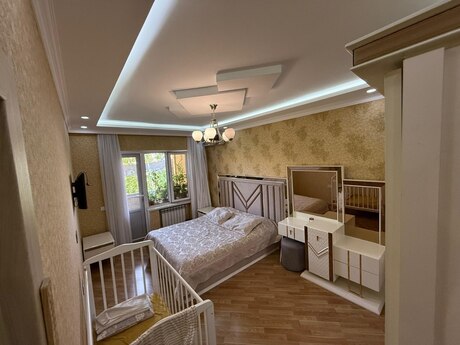 4 otaqlı mənzil, 120 m², Xalqlar Dostluğu: 350 000 ₼ 4