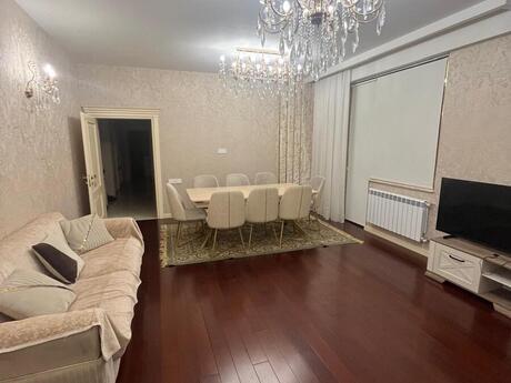 Kirayə 4 otaqlı mənzil, 145 m², Bakıxanov: 1 300 ₼/ay 2