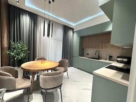 Аренда: 3-комнатная квартира, 140 м², Ağ şəhər: 2 000 ₼/мес 4