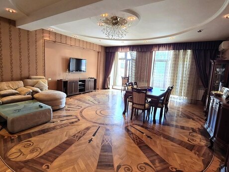 Elan №6469637 - Bakı, 28 May m., 3 otaqlı, 165.5 m², 13/18 mərtəbə