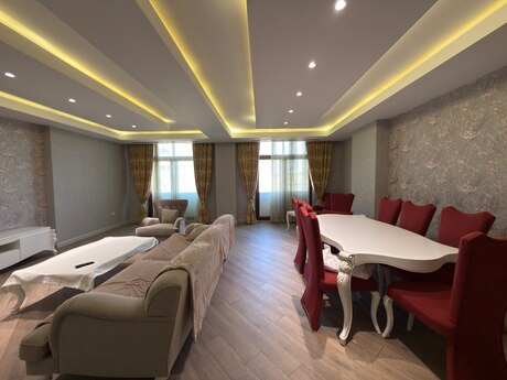 Kirayə 3 otaqlı mənzil, 175 m², İzmir Residence: 2 000 ₼/ay 5
