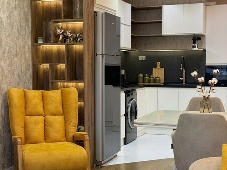 Kirayə 2 otaqlı mənzil, 72 m², 28 May: 1 699 ₼/ay 2