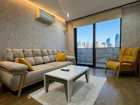 2 otaq · 72 m² · 14/18 mərtəbə, 28 May