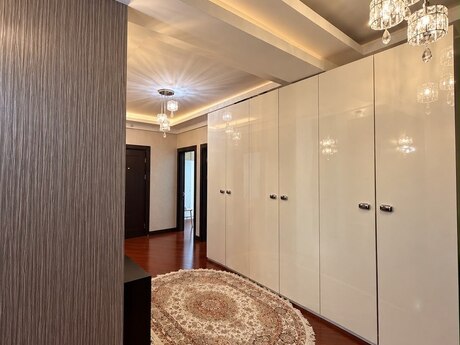 3 otaqlı mənzil, 140 m², Gənclik: 462 000 ₼ 2