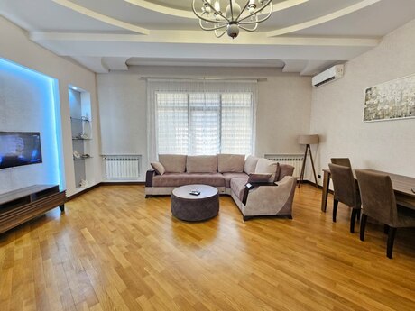 Kirayə 3 otaqlı mənzil, 110 m², 28 May: 1 550 ₼/ay 3
