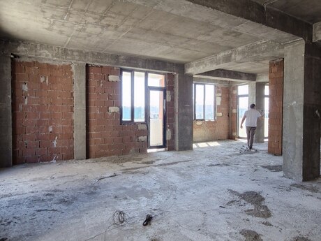3-room apartment, 122 m², Azadlıq Prospekti: 215 000 ₼ 5