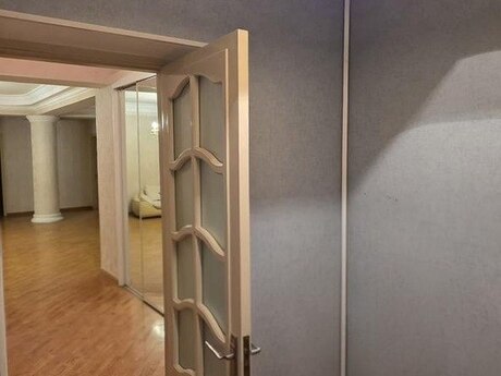Kirayə 5 otaqlı mənzil, 240 m², Nəsimi: 200 ₼/ay 5