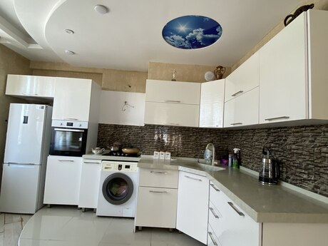 3-room apartment for rent, 81 m², Həzi Aslanov: 800 ₼/mo 4