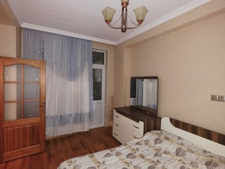 Kirayə 2 otaqlı mənzil, 90 m², Memar Əcəmi: 700 ₼/ay 5