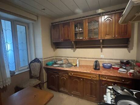 Gənclikdə 3 otaqlı köhnə tikili mənzil satılır, 85 m², 205 000 AZN, şəkil 2 / 12