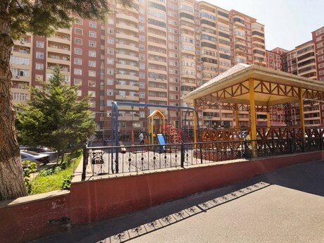 3 otaq · 137 m² · 17/17 mərtəbə, Azadlıq Prospekti