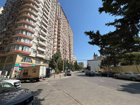 3-room apartment for rent, 110 m², Badamdar: 900 ₼/mo 2