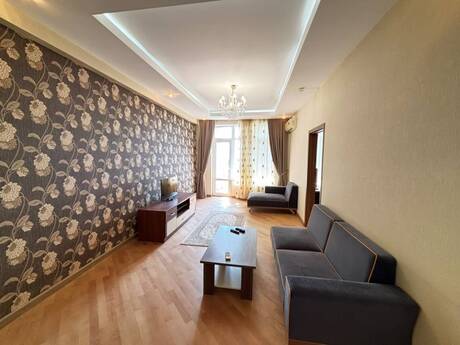 3-room apartment for rent, 110 m², Badamdar: 900 ₼/mo 5