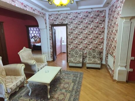 3 otaqlı mənzil, 126 m², 8 Noyabr: 330 000 ₼ 4