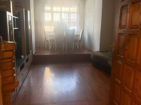 Elan №6470543 - Bakı, 28 May m., 4 otaqlı, 80 m², 2/3 mərtəbə