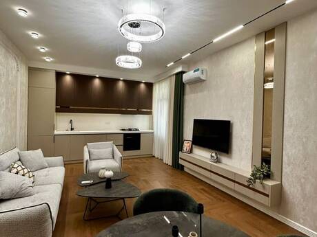 3 otaqlı mənzil, 90 m², 8 Noyabr: 358 000 ₼ 2