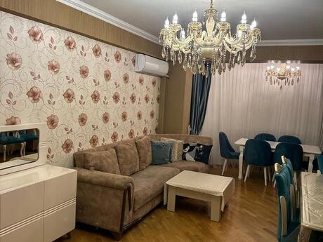 Аренда: 4-комнатная квартира, 132 м², İnşaatçılar: 800 ₼/мес 3