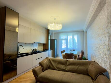 3-room apartment, 92 m², Bakmil: 320 000 ₼ 2