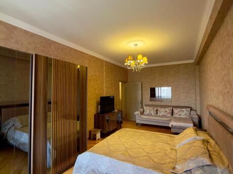 3-room apartment, 92 m², Bakmil: 320 000 ₼ 4