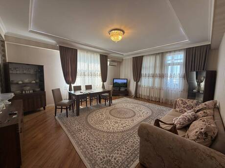 Объявление №6470770 - Баку, м. Халглар Достлугу, 3-комн., 130 м², 16/17 этаж