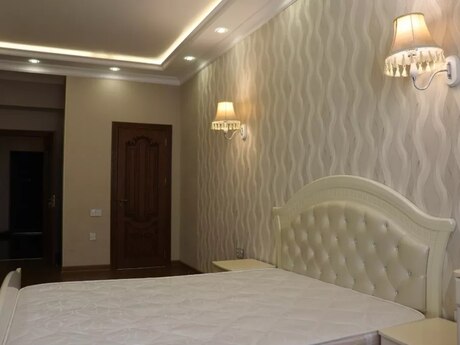 Elan №6470819 - Bakı, Elmlər Akademiyası m., 3 otaqlı, 150 m², 3/16 mərtəbə