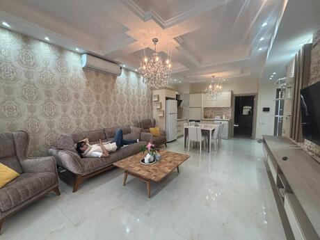Kirayə 3 otaqlı mənzil, 100 m², Ağ şəhər: 2 000 ₼/ay 4