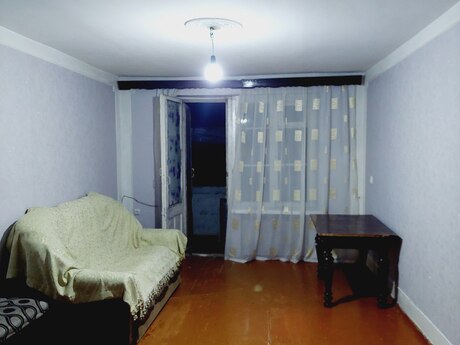 2-room apartment for rent, 52 m², Qara Qarayev: 400 ₼/mo 3