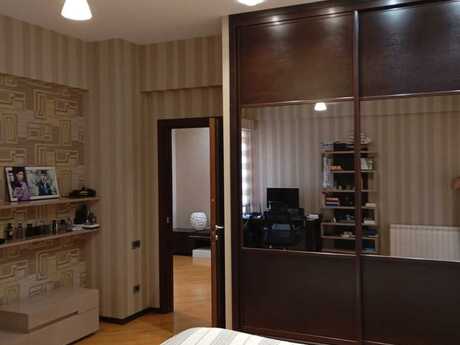 4 otaqlı mənzil, 200 m², 28 May: 699 000 ₼ 5